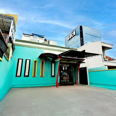 Hotel O Tegalsari Near Tunjungan Plaza Surabaya Kültér fotó