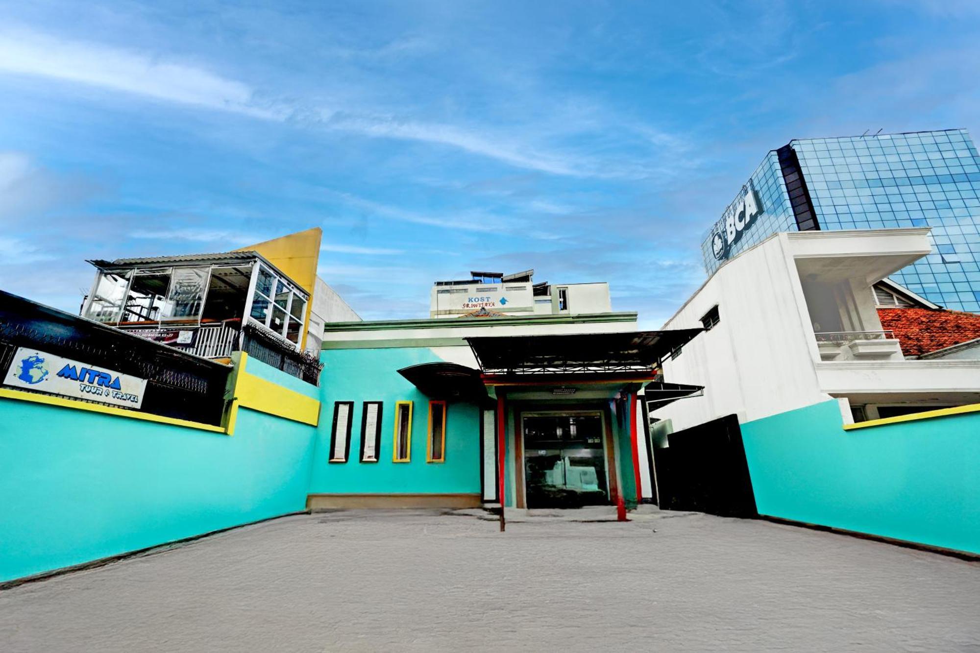 Hotel O Tegalsari Near Tunjungan Plaza Surabaya Kültér fotó